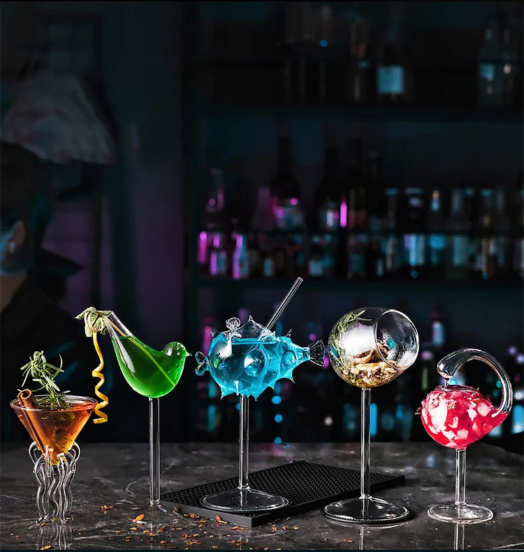 Bicchiere da cocktail creativo con pesciolini, polpo, cigno, uccello, calice trasparente con cannuccia, tazza di succo di vino per feste, bar, discoteca
