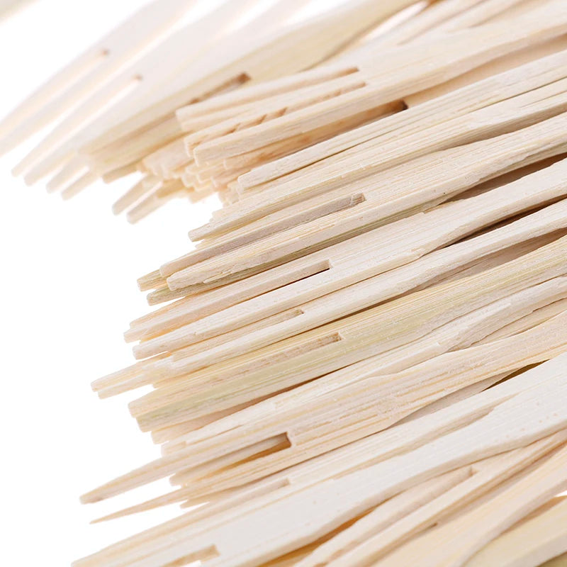 100 pz usa e getta 9cm lunghezza forchette di bambù forchette di frutta Cocktail frutta Picks spiedini bastoncini naturali utensile da Dessert per feste