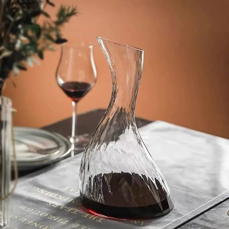 Decanter in vetro Vortex di lusso leggero Decanter in vetro di cristallo per vino rosso di fascia alta per uso domestico