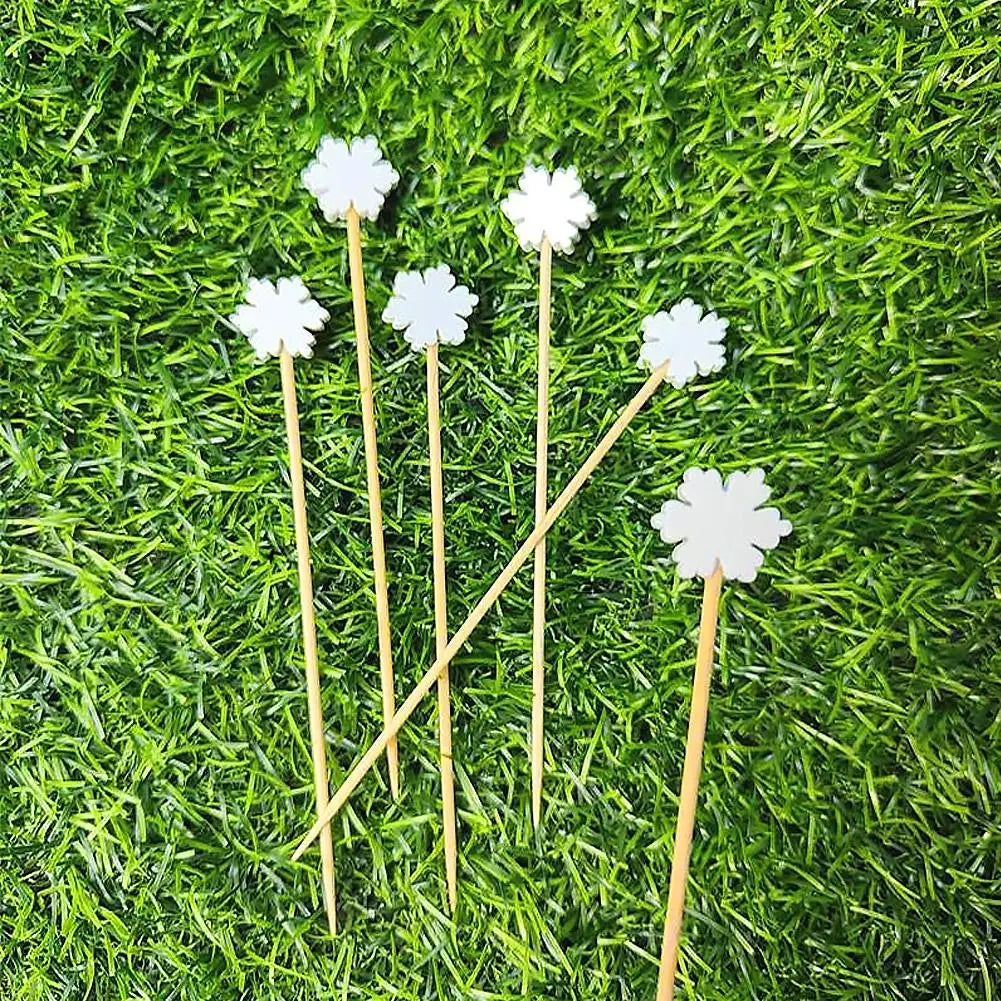 50 pz/set Natale Bambù Cocktail Picks Babbo Natale Fiocco di neve Frutta Dessert Cibo Stuzzicadenti Fornitura per feste di Natale