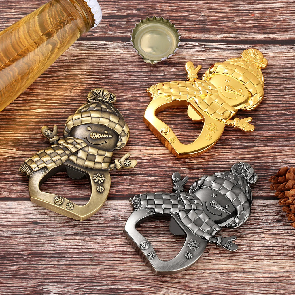 Apribottiglie da birra in metallo a forma di pupazzo di neve adorabile. Piccolo regalo di Natale creativo, cucina, bar, decorazione per feste, apribottiglie