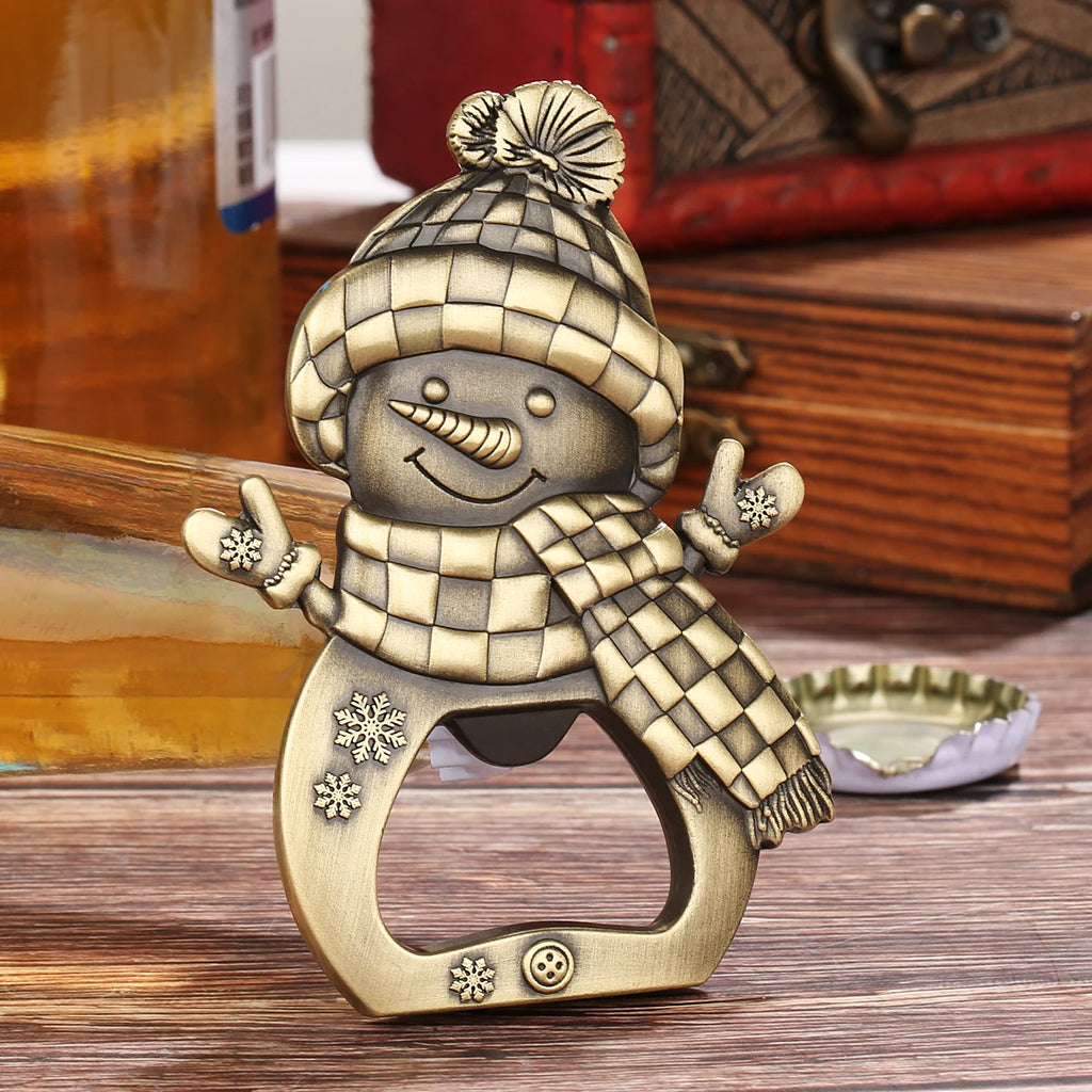 Apribottiglie da birra in metallo a forma di pupazzo di neve adorabile. Piccolo regalo di Natale creativo, cucina, bar, decorazione per feste, apribottiglie