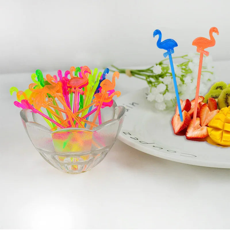 50 Pz/lotto di Plastica Flamingo Cibo Picks Buffet Cupcake Frutta Forchetta Torta Dessert Insalata Bastoni Cocktail Stuzzicadenti Stoviglie Forniture