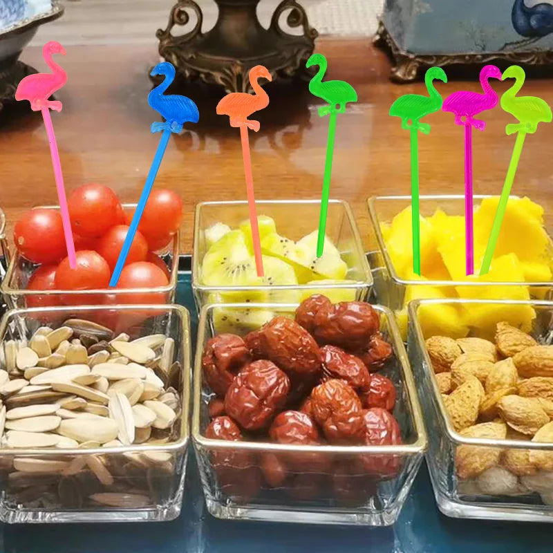 50 Pz/lotto di Plastica Flamingo Cibo Picks Buffet Cupcake Frutta Forchetta Torta Dessert Insalata Bastoni Cocktail Stuzzicadenti Stoviglie Forniture