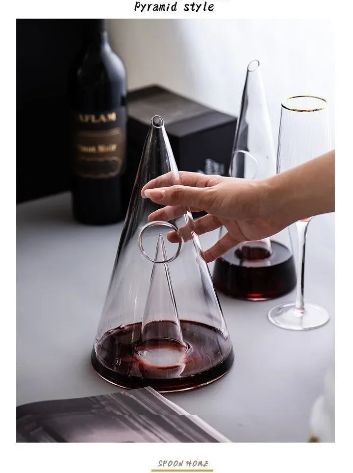 Decanter rapido per vino rosso Divisore per vino in vetro piramidale personalizzato di piccola capacità