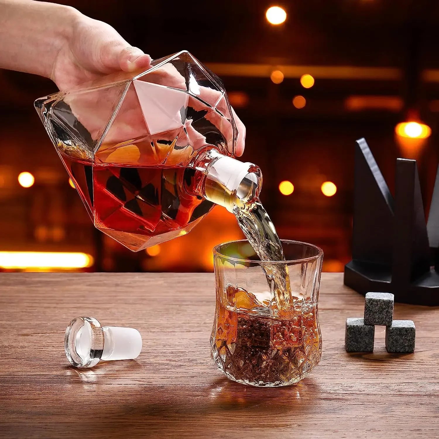 Bottiglia di vino con diamante in vetro con decanter per whisky da 1000 ml con supporto in legno Tappo ermetico Adatto a tutti i tipi di alcol Regalo