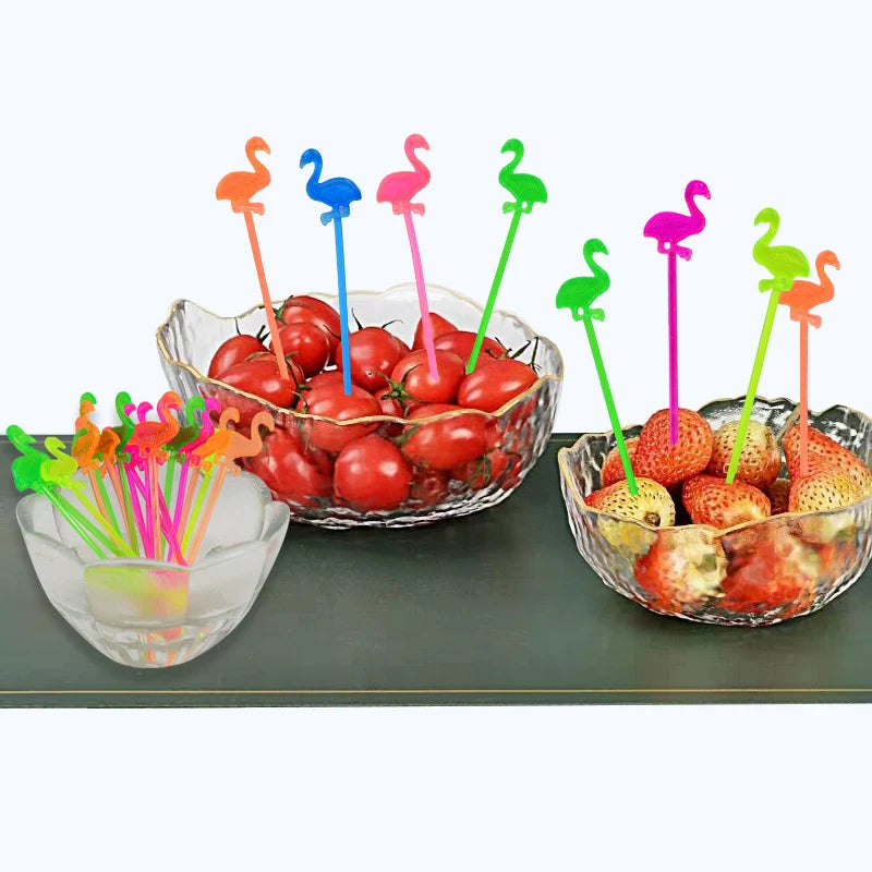 50 Pz/lotto di Plastica Flamingo Cibo Picks Buffet Cupcake Frutta Forchetta Torta Dessert Insalata Bastoni Cocktail Stuzzicadenti Stoviglie Forniture